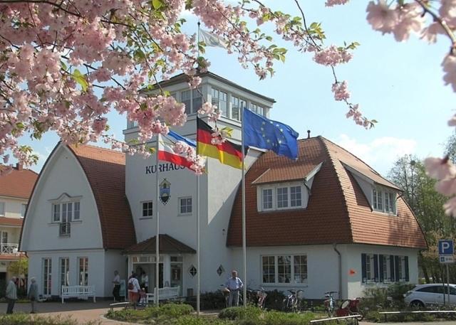 Gutshaus Redewisch Hotel & Restaurant Boltenhagen  Exterior foto